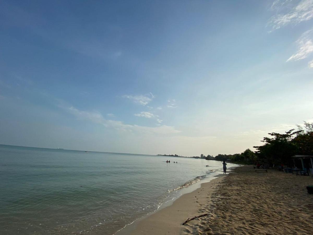 Omah Laut Bondo Jepara - By The Beach, Direct View Of The Sea, Great Base For Water Sports Margokerto المظهر الخارجي الصورة