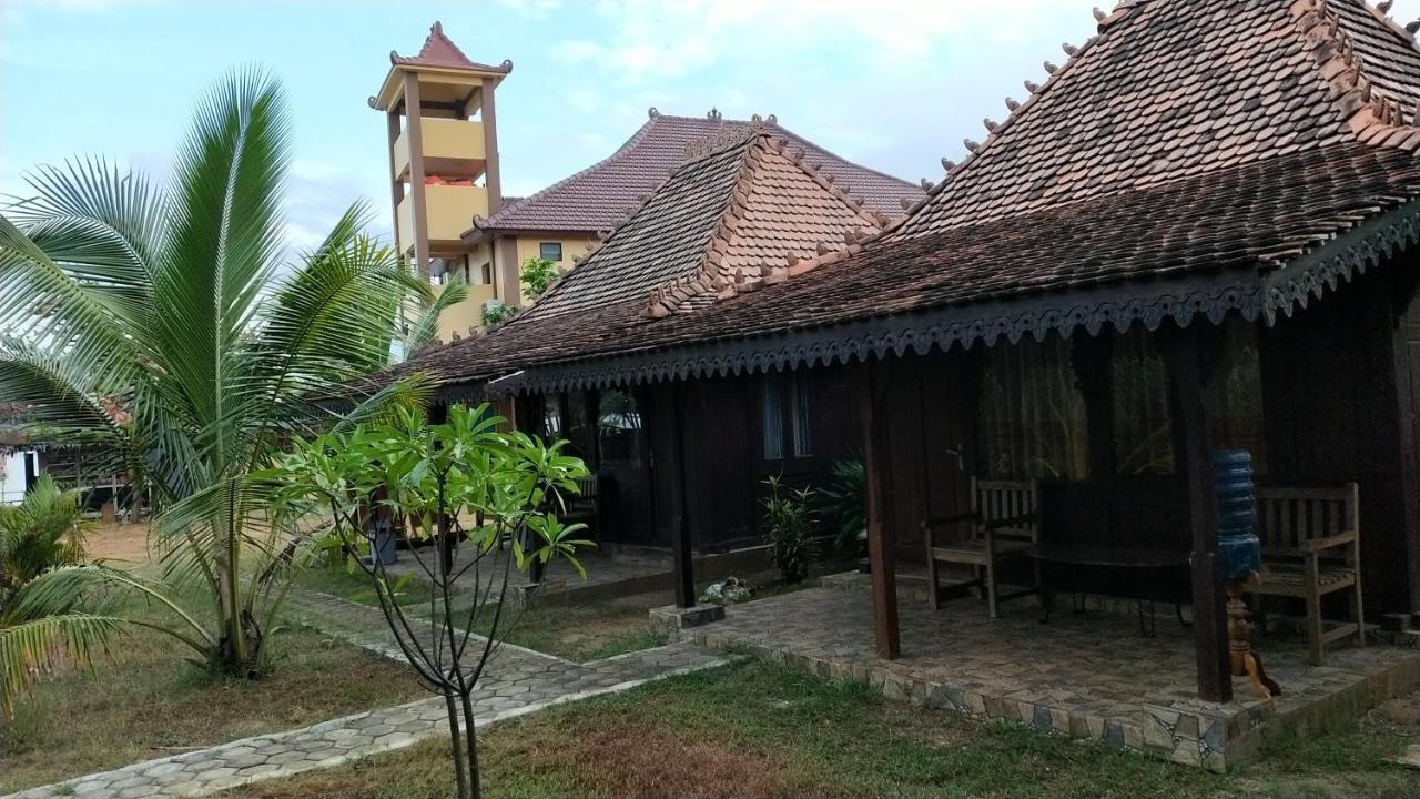 Omah Laut Bondo Jepara - By The Beach, Direct View Of The Sea, Great Base For Water Sports Margokerto المظهر الخارجي الصورة