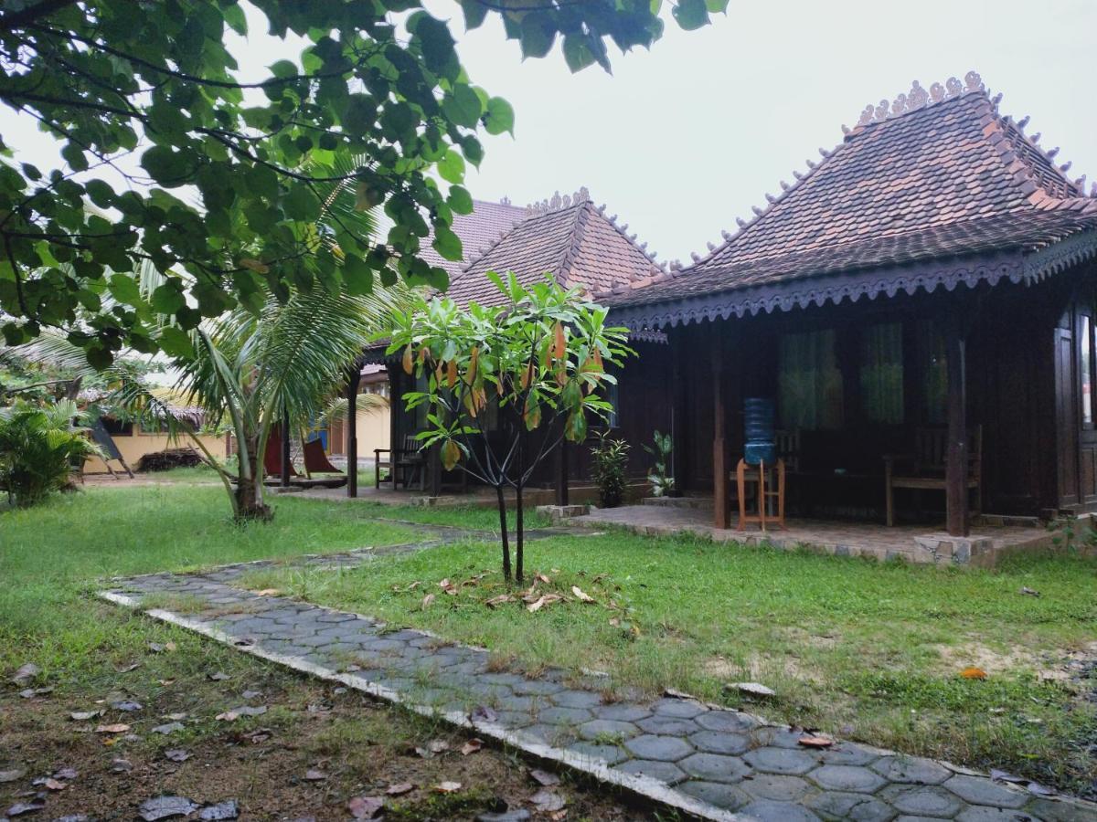 Omah Laut Bondo Jepara - By The Beach, Direct View Of The Sea, Great Base For Water Sports Margokerto المظهر الخارجي الصورة