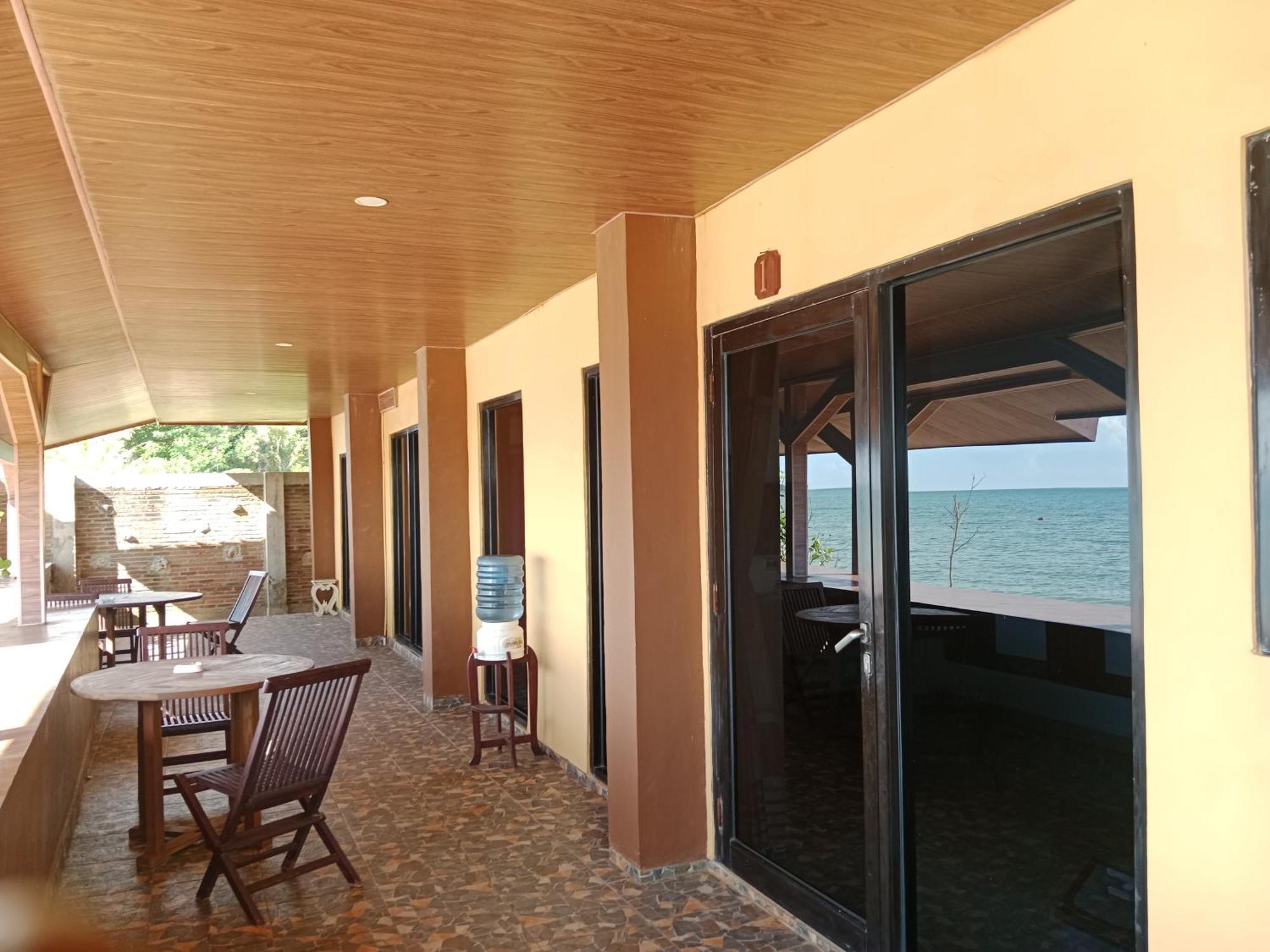 Omah Laut Bondo Jepara - By The Beach, Direct View Of The Sea, Great Base For Water Sports Margokerto المظهر الخارجي الصورة